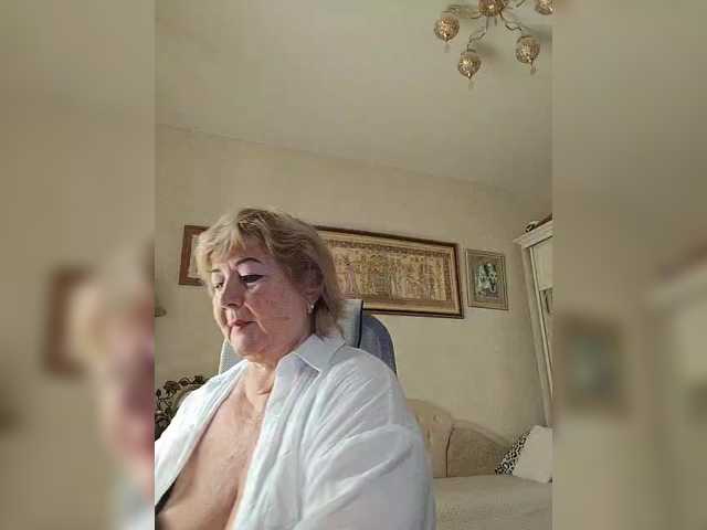 le modèle KarinkaSweet est en webcam porno dans un show sur le site bongacams, il possède les tags suivants: White/Caucasian,Blonde,Trimmed