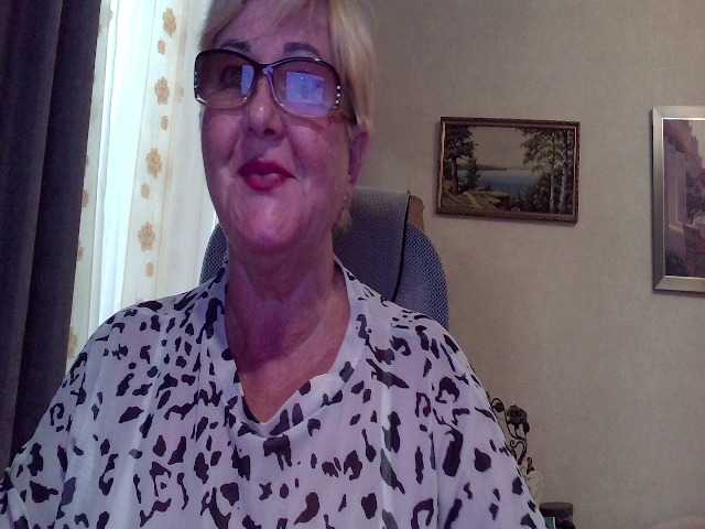 KarinkaSweet live webcam show