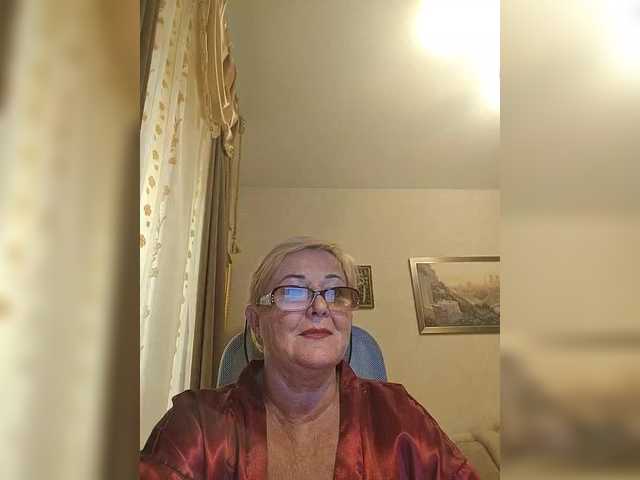 KarinkaSweet live cam on BongaCams