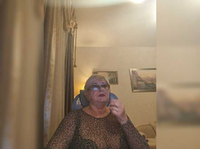 KarinkaSweet live cam on BongaCams