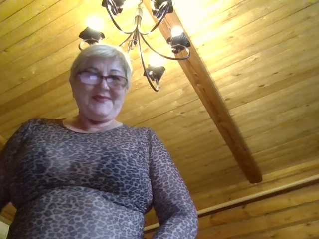 KarinkaSweet live cam preview