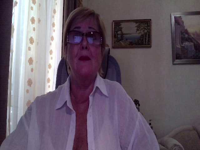 KarinkaSweet live cam on BongaCams