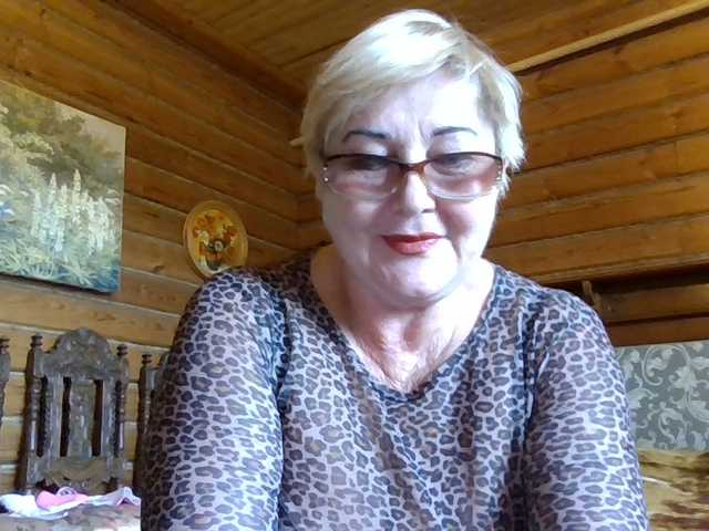 KarinkaSweet live cam on BongaCams