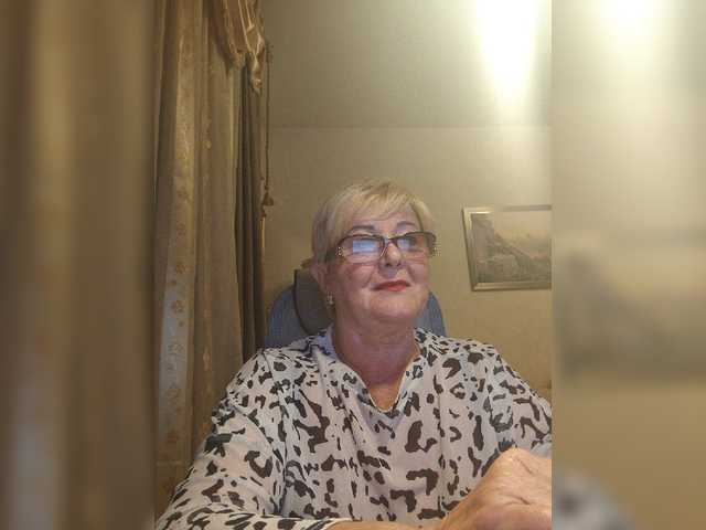 KarinkaSweet live webcam show