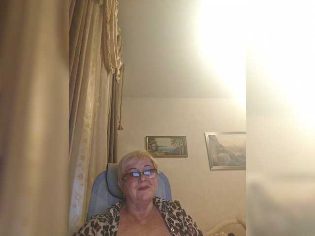 KarinkaSweet live webcam show