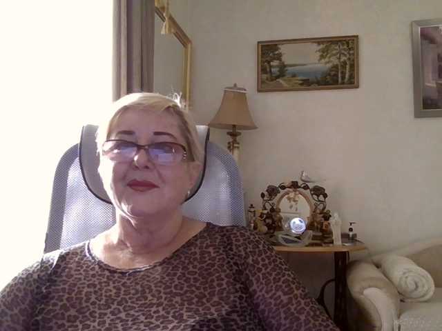 KarinkaSweet live cam on BongaCams