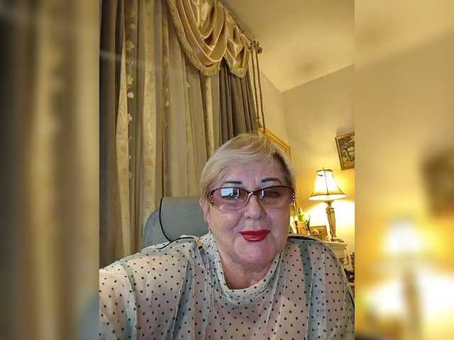 KarinkaSweet live cam on BongaCams