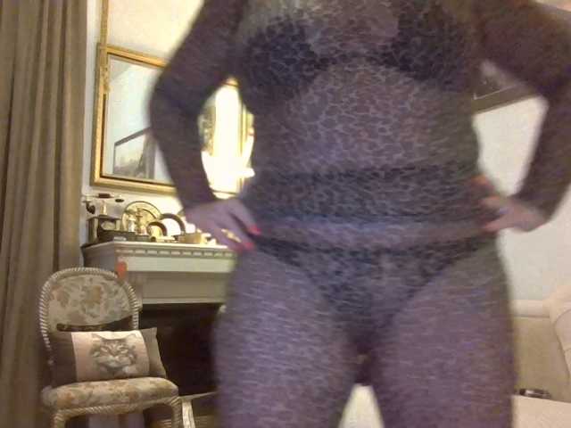 KarinkaSweet live cam on BongaCams