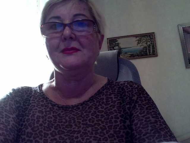 KarinkaSweet live cam on BongaCams