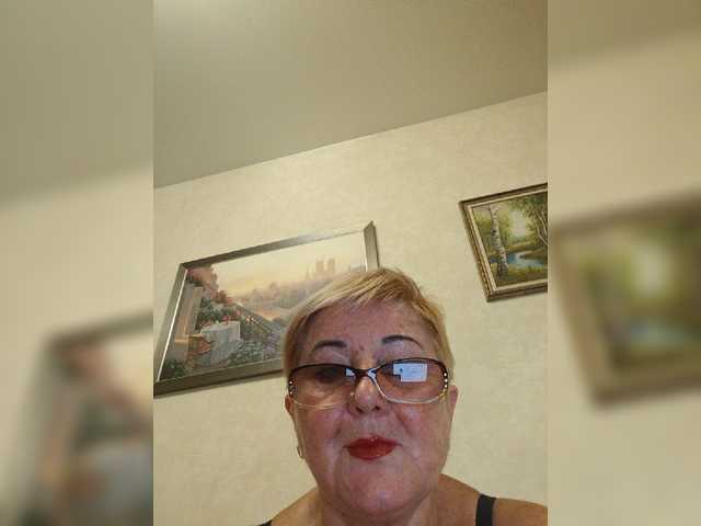 KarinkaSweet live cam on BongaCams