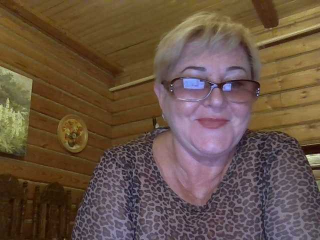 KarinkaSweet live cam on BongaCams