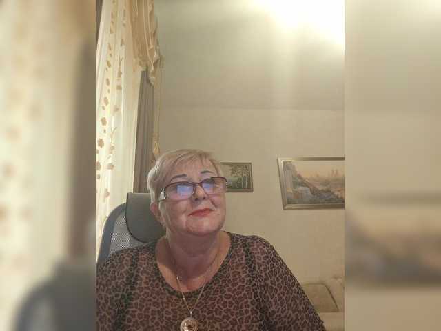 KarinkaSweet live cam on BongaCams