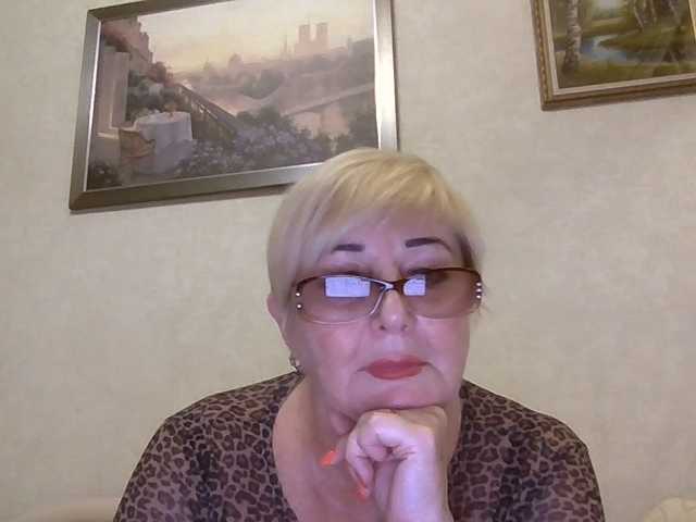 KarinkaSweet live cam on BongaCams