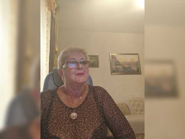 KarinkaSweet live cam on BongaCams