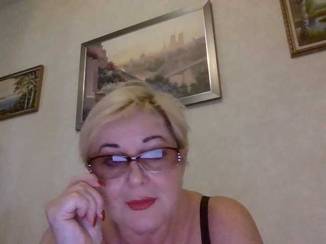 KarinkaSweet live cam on BongaCams