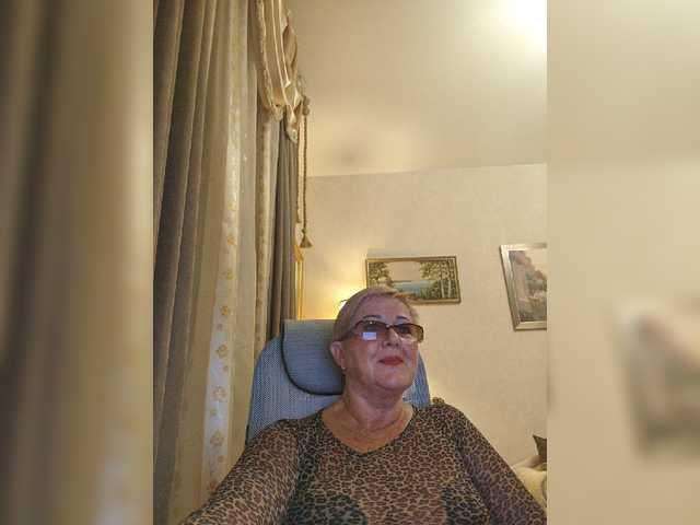 KarinkaSweet live cam on BongaCams