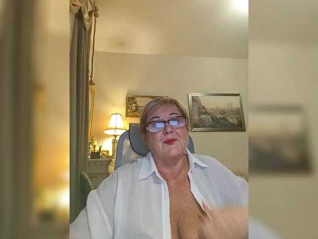KarinkaSweet live cam on BongaCams