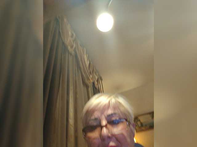 KarinkaSweet live cam on BongaCams