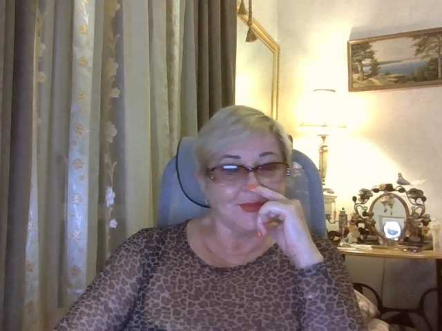 KarinkaSweet live cam on BongaCams