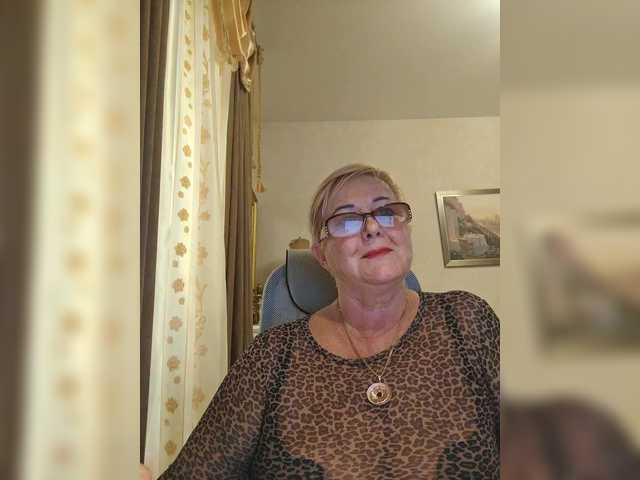 KarinkaSweet live cam