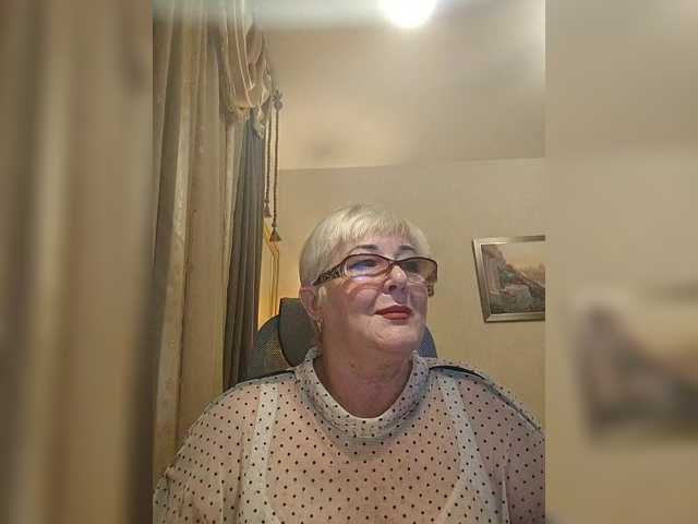 KarinkaSweet live cam on BongaCams