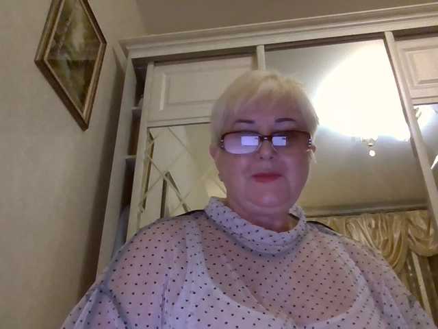 KarinkaSweet live cam on BongaCams