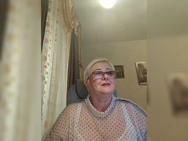 KarinkaSweet live cam on BongaCams
