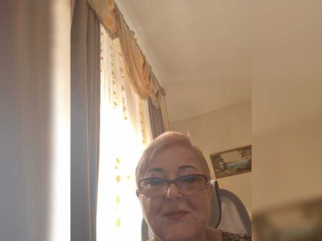 KarinkaSweet live cam on BongaCams