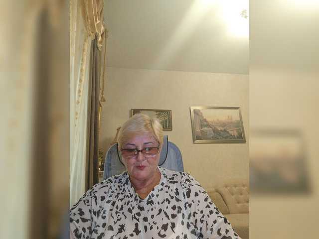 KarinkaSweet live webcam show