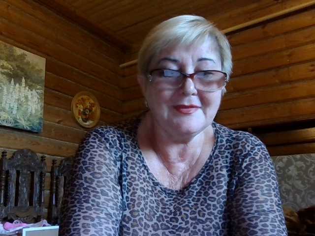 KarinkaSweet live cam on BongaCams