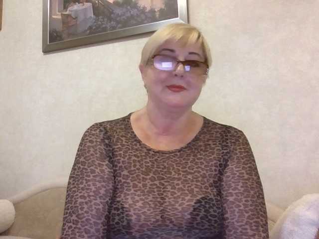KarinkaSweet live cam preview