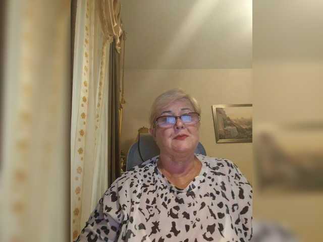 KarinkaSweet live webcam show