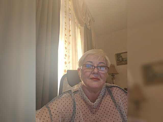 KarinkaSweet live cam on BongaCams