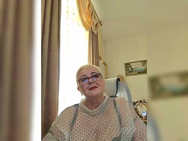 KarinkaSweet live cam on BongaCams