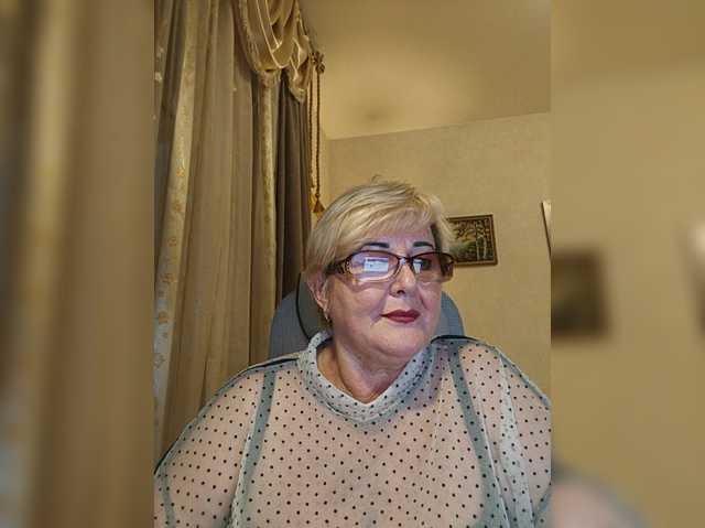 KarinkaSweet webcam