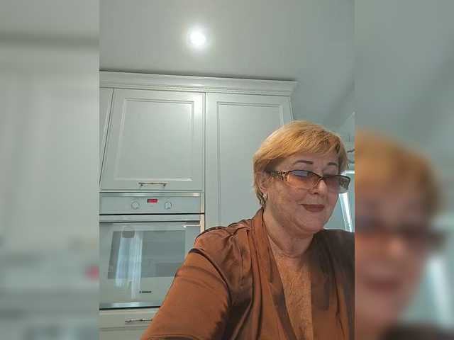 KarinkaSweet live cam on BongaCams