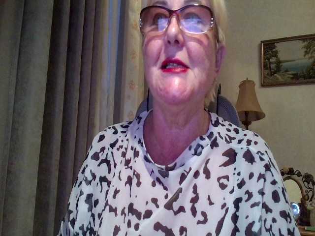 KarinkaSweet live webcam show