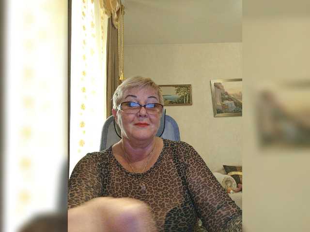 KarinkaSweet live cam on BongaCams