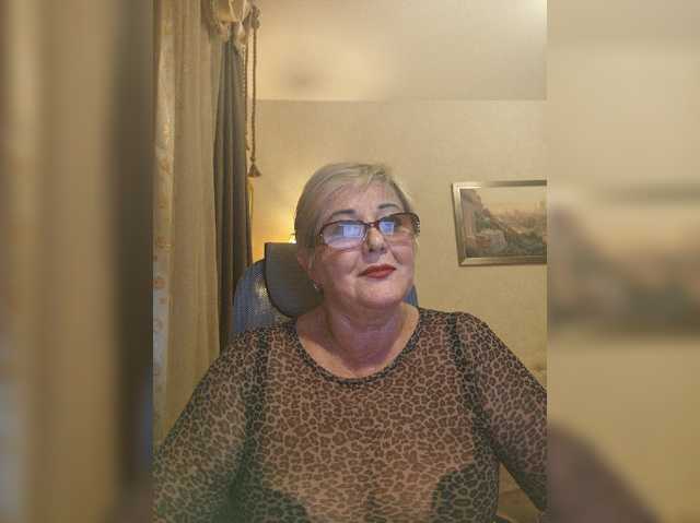 KarinkaSweet live cam on BongaCams