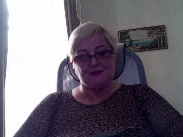 KarinkaSweet live cam on BongaCams