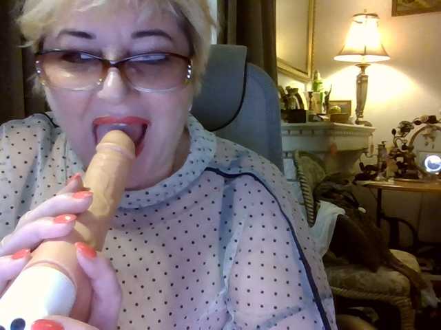 KarinkaSweet live cam preview