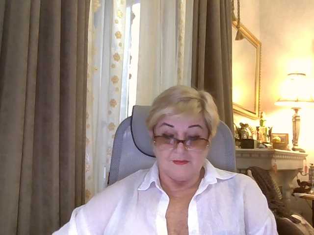 KarinkaSweet live cam preview