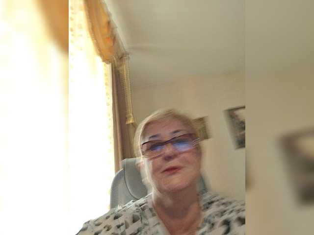 KarinkaSweet live webcam show