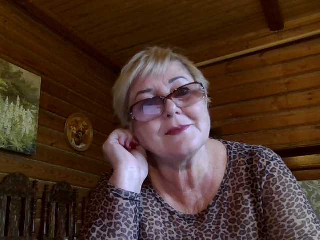 KarinkaSweet live cam on BongaCams