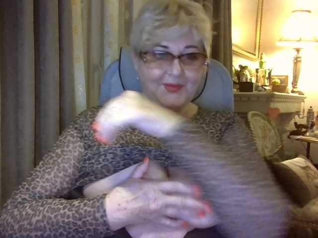 KarinkaSweet live cam on BongaCams