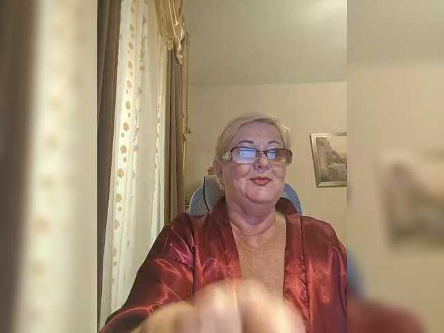 KarinkaSweet live cam on BongaCams