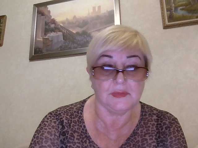 KarinkaSweet live cam on BongaCams