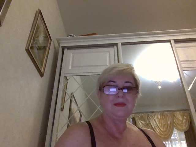 KarinkaSweet live cam preview