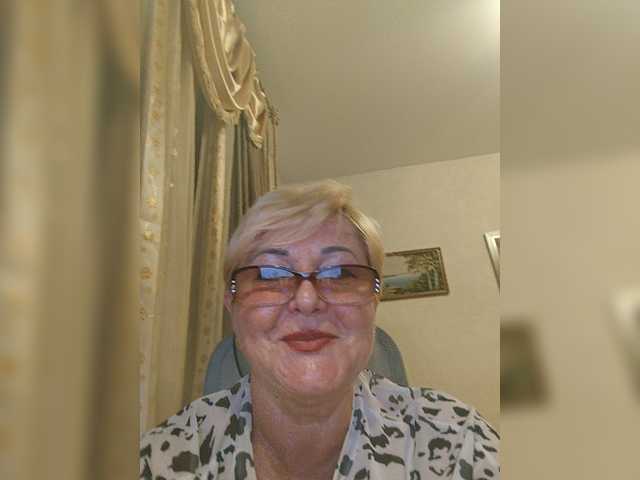 KarinkaSweet Cam en directo en BongaCams