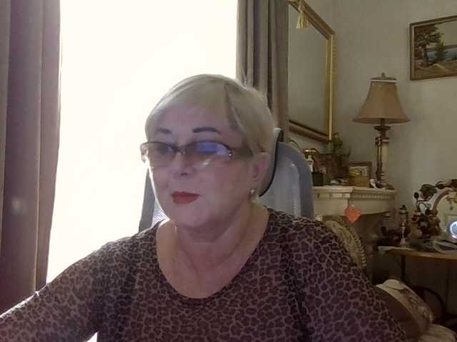 KarinkaSweet live cam preview
